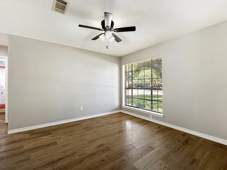 503 Eaglecreek Dr — Photo 12