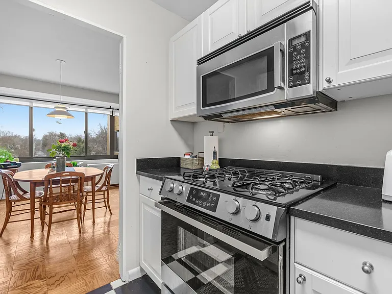 5410 Connecticut Ave NW #811A — Photo 16