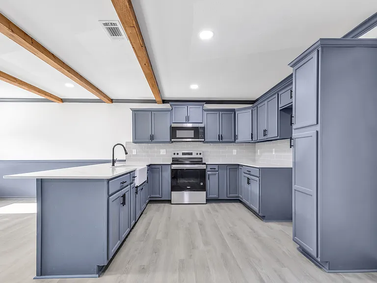 2 Maxwell St #B — Photo 1