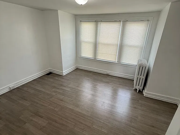 6754 Linmore Ave — Photo 10