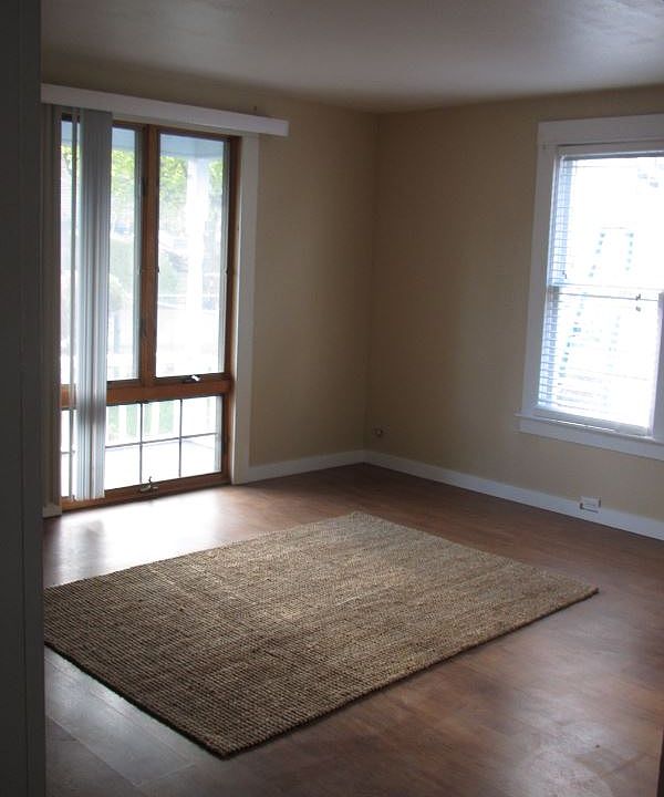 1st image of 5413 S Sheridan Ave Unit A