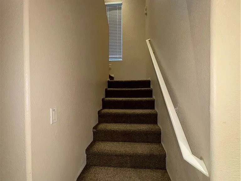 9160 Dimpled Ct — Photo 25