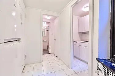 Rented by Manhattan Realty Group