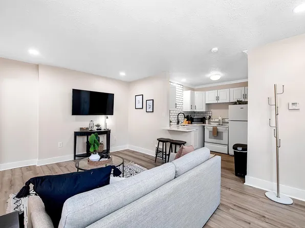 1019 W Franklin Ave, Wichita, KS 67203