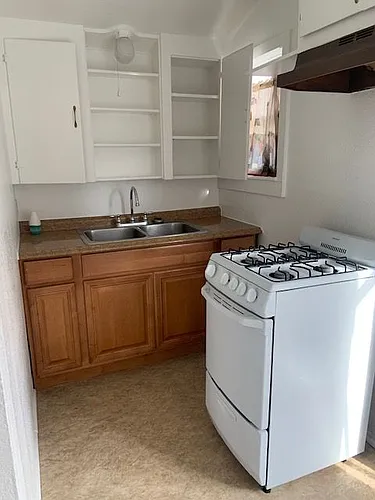 585 Bello St Photo 1