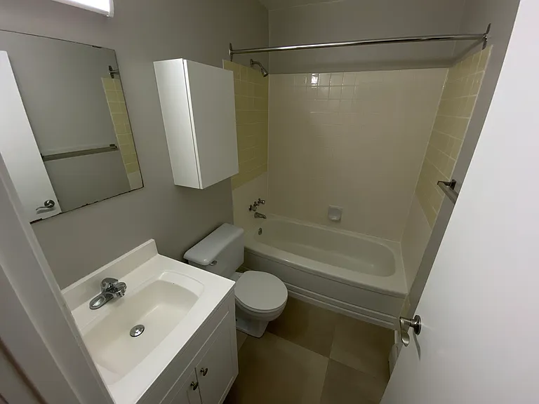 510 Burnell St #306 — Photo 13