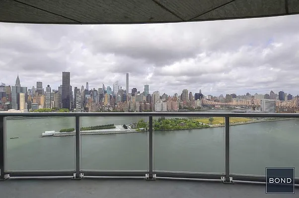 Rented by Bond New York | media 5