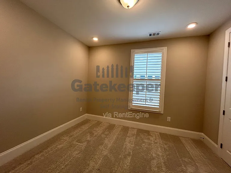 411 Silverbell Ct — Photo 8
