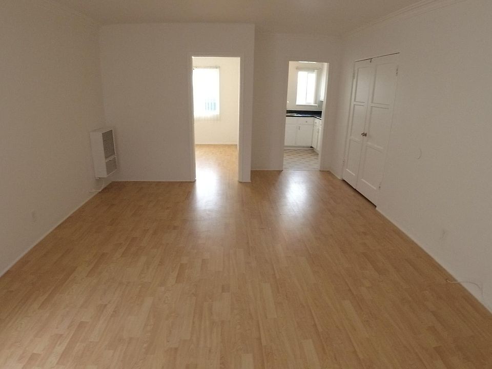 1st image of 5928 Melrose Ave APT 4