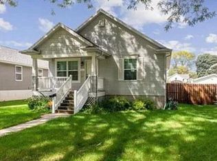 814 F Ave NW, Cedar Rapids, IA 52405