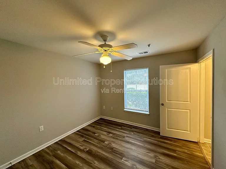 370 S Kerr Ave #101 — Photo 7
