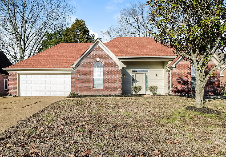 7885 Meadow Ridge Ln
