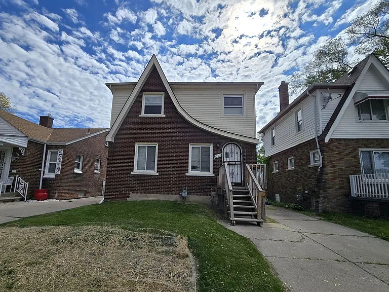 8230 Ohio St — Photo 1