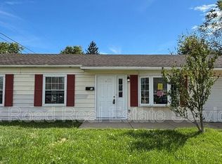 28 Moore Dr, Franklin, OH 45005