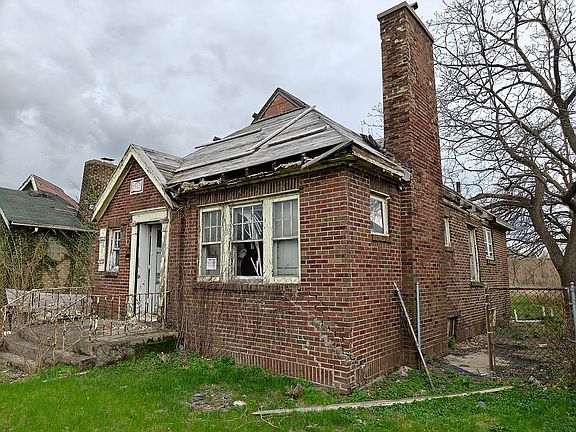 2nd image of 2147 W 8th Ave