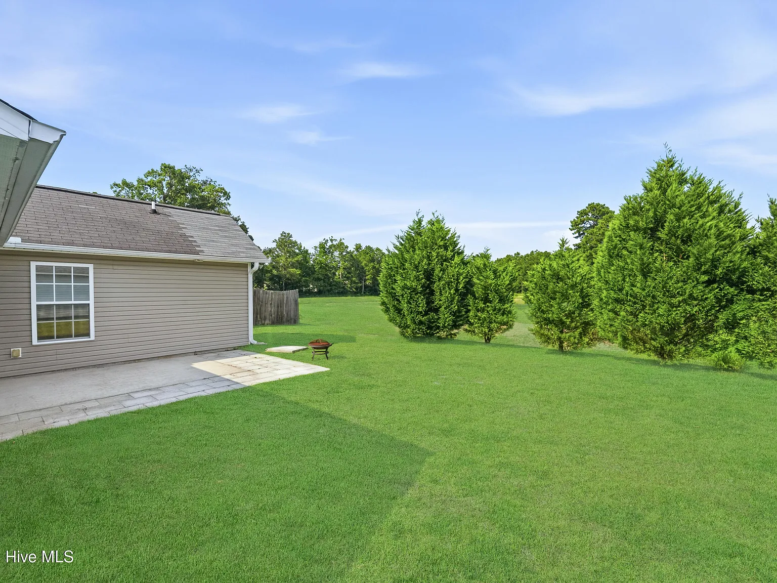 3 bed, 2.0 bath, 1150 sqft, $1,695 — Photo 4