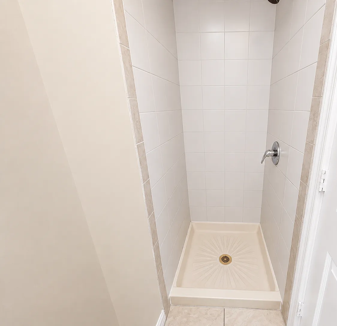 2 bed, 1000 sqft, $1,545 — Photo 3