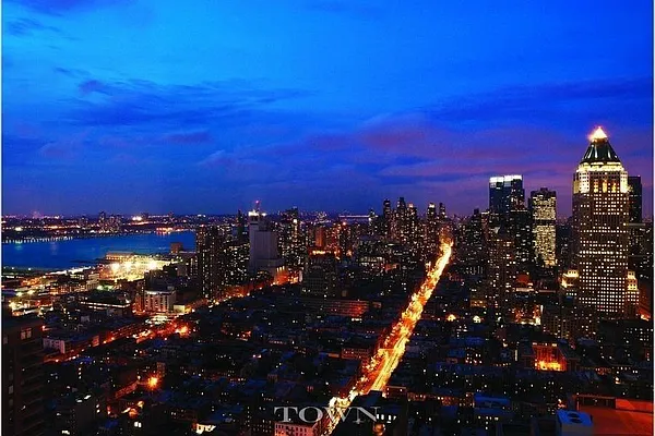 Rented by Town Residential | media 5