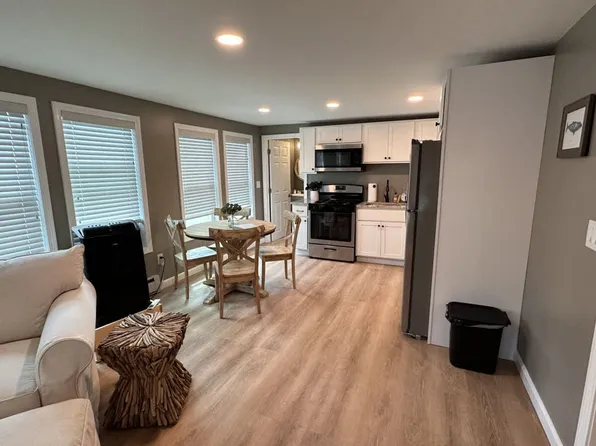 301 Portsmouth Ave, Seabrook, NH