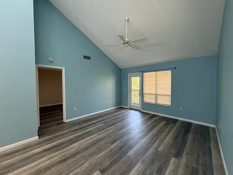 255 Fenwick Dr #18 — Photo 10