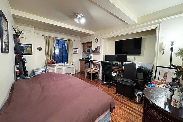 Rented by Corcoran | media 15