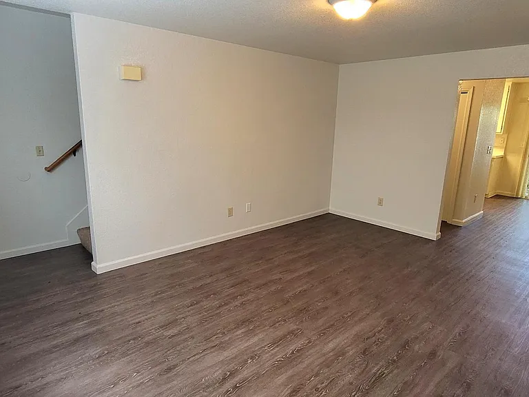 9012 Thornton Rd #4 — Photo 2