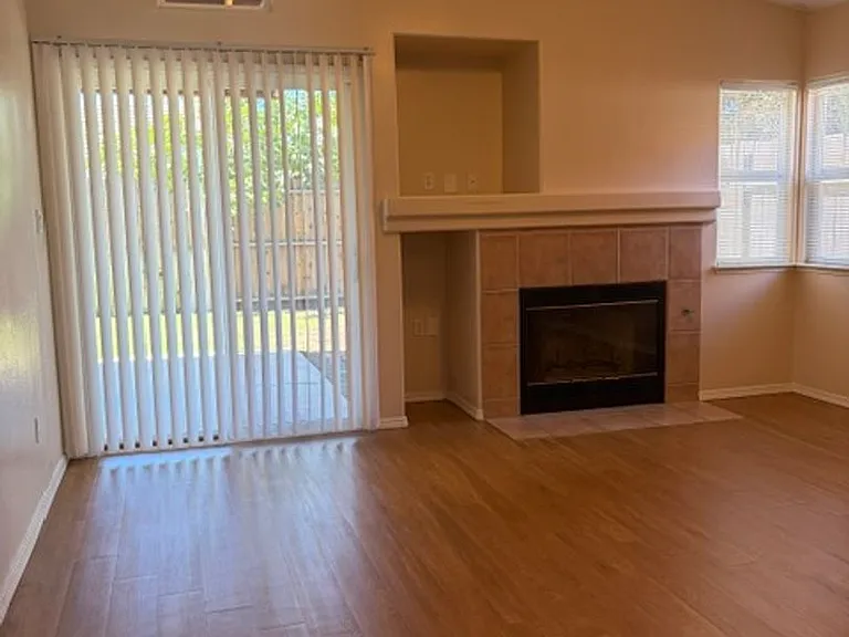 8807 Rollingbay Dr — Photo 3