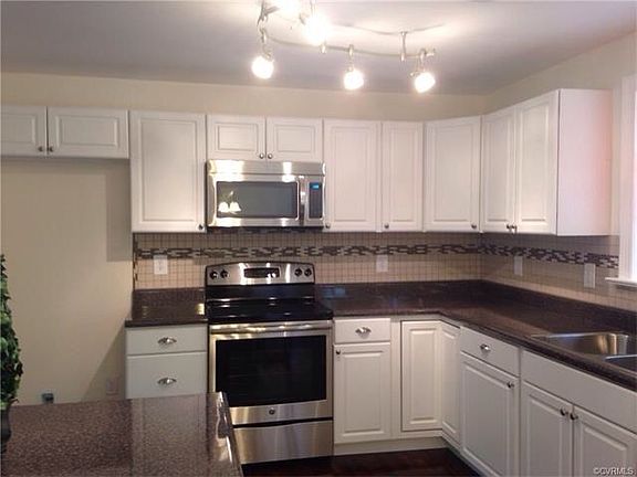 4th image of 2031 Cedarhurst Dr
