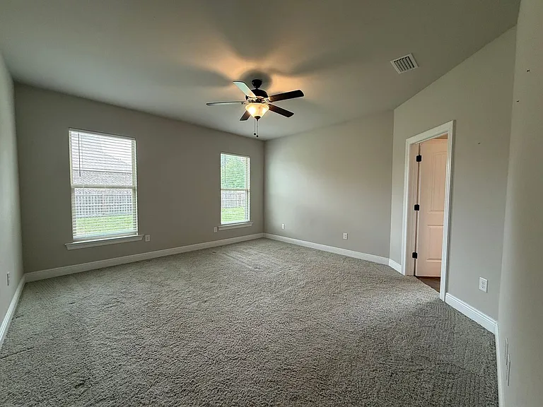 6510 Suwanee Rd — Photo 16