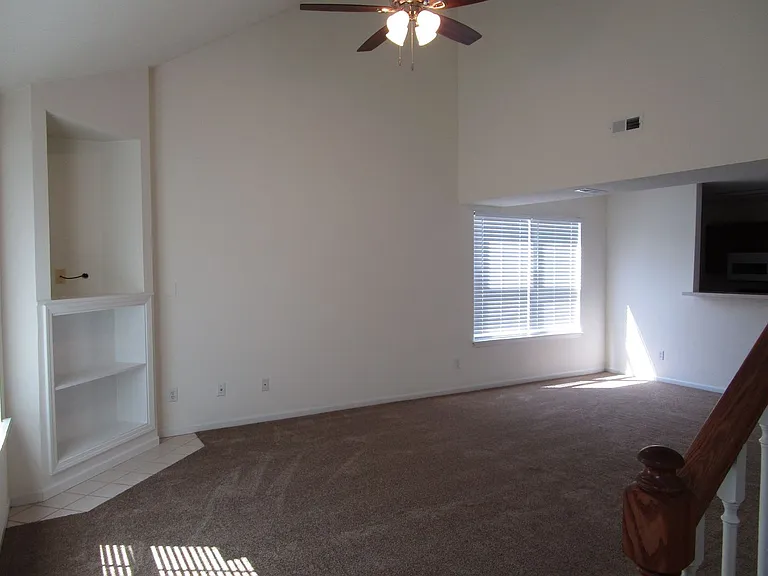 5001-5003 Betty Jean Way — Photo 5