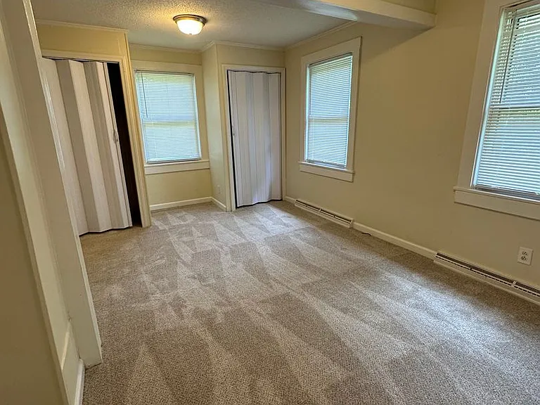 1401 Sidney Ave — Photo 12