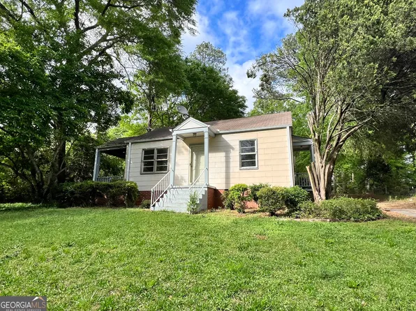 224 Memorial Dr, Barnesville, GA 30204