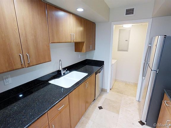 4th image of 6917 Collins Ave APT 422
