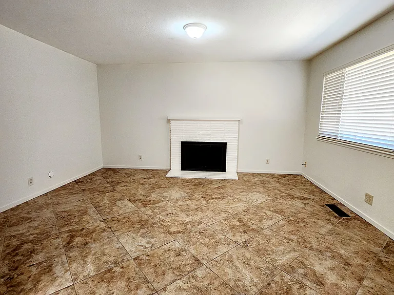 4522 Arden Way — Photo 17