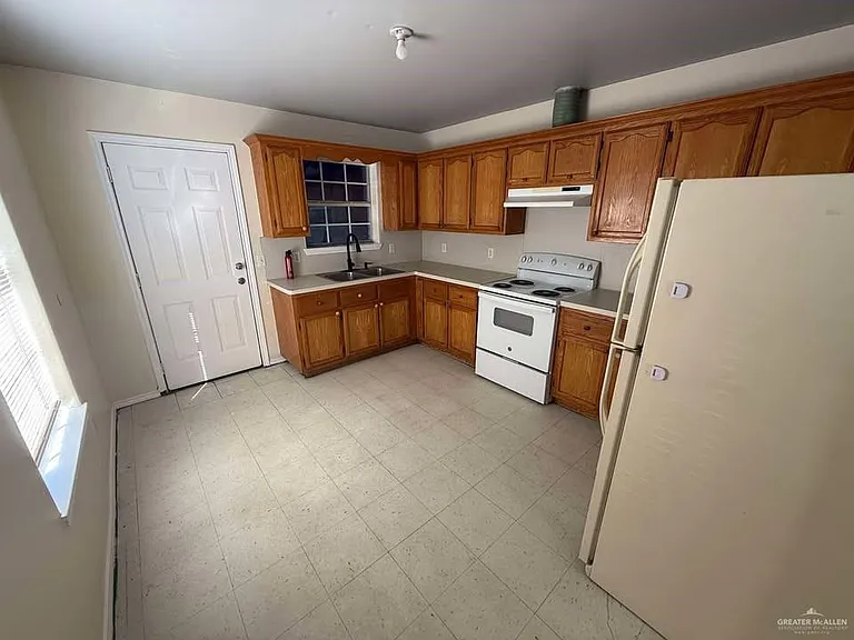 209 N Bluebonnet St — Photo 9