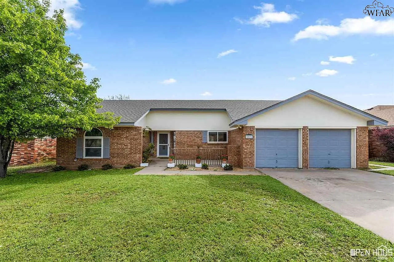 3 bed, 2.0 bath, 1527 sqft, $2,150 — Photo 1