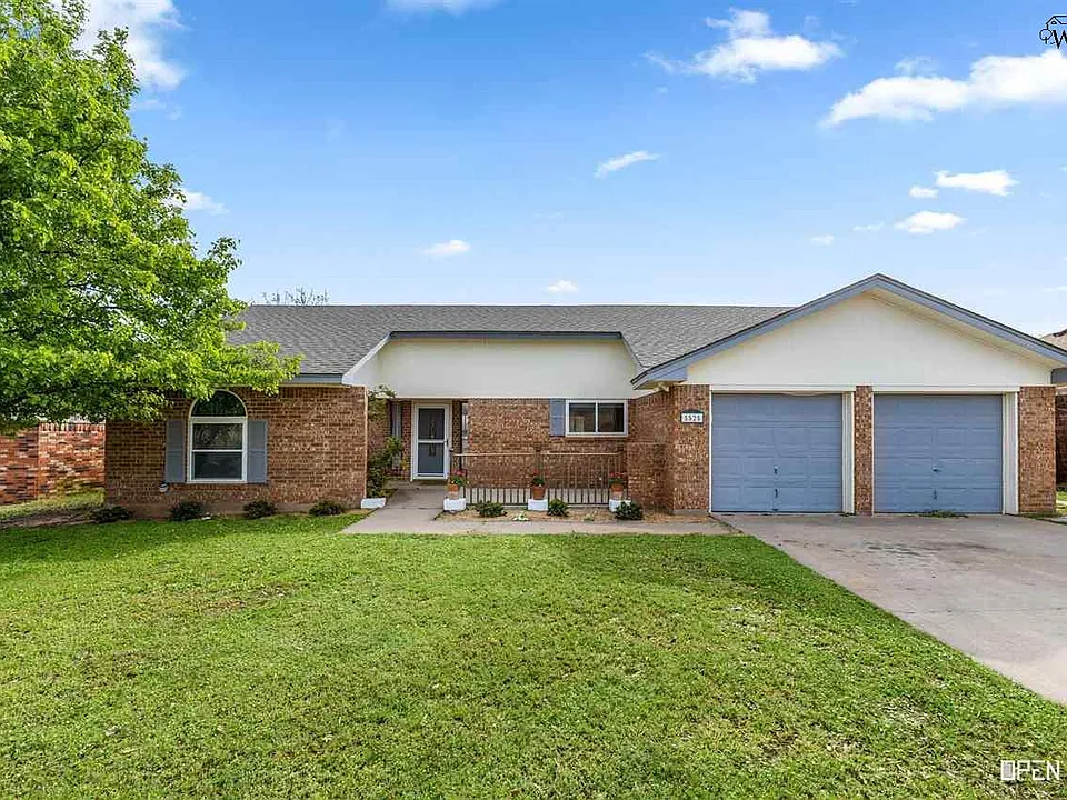 5525 Lucky Ln