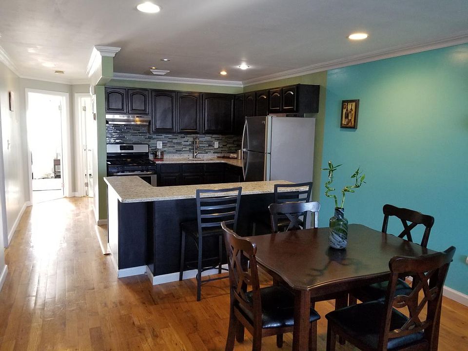 Kitchen & Livingroom