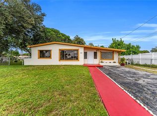 4220 SW 36th St, Hollywood, FL 33023