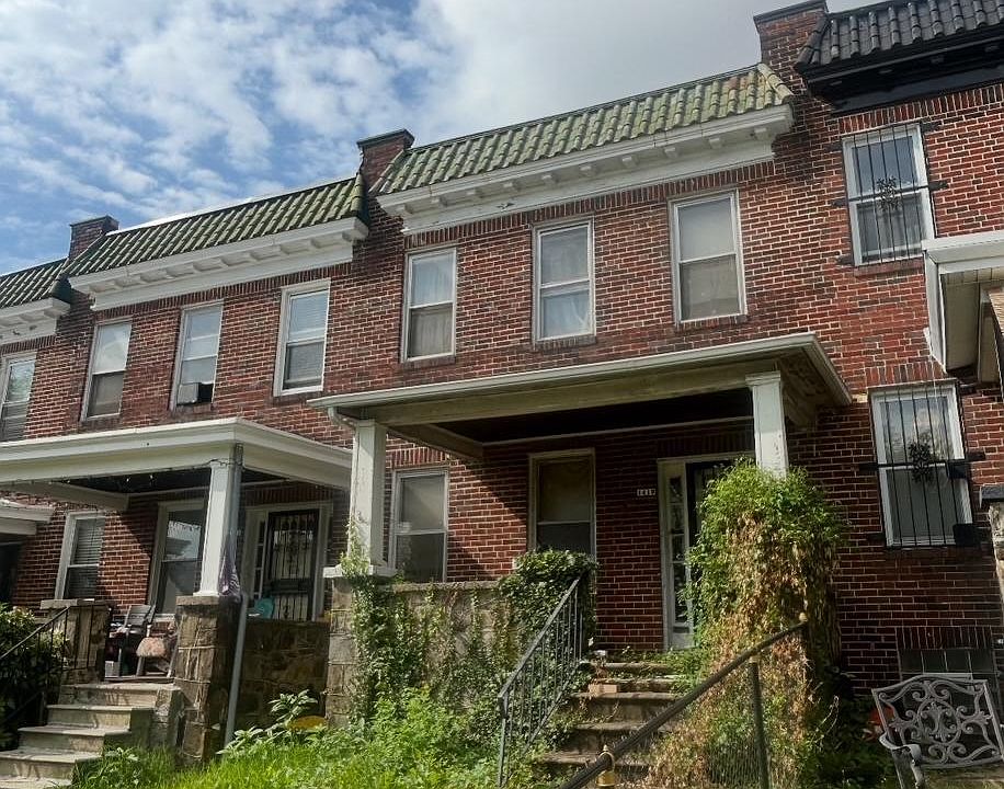 2nd image of 1419 Carswell St