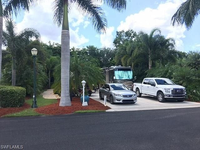 1st image of 10023 Ramblewood Ct