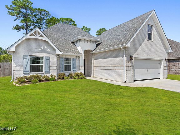 2nd image of 101 Spanish Cove Dr