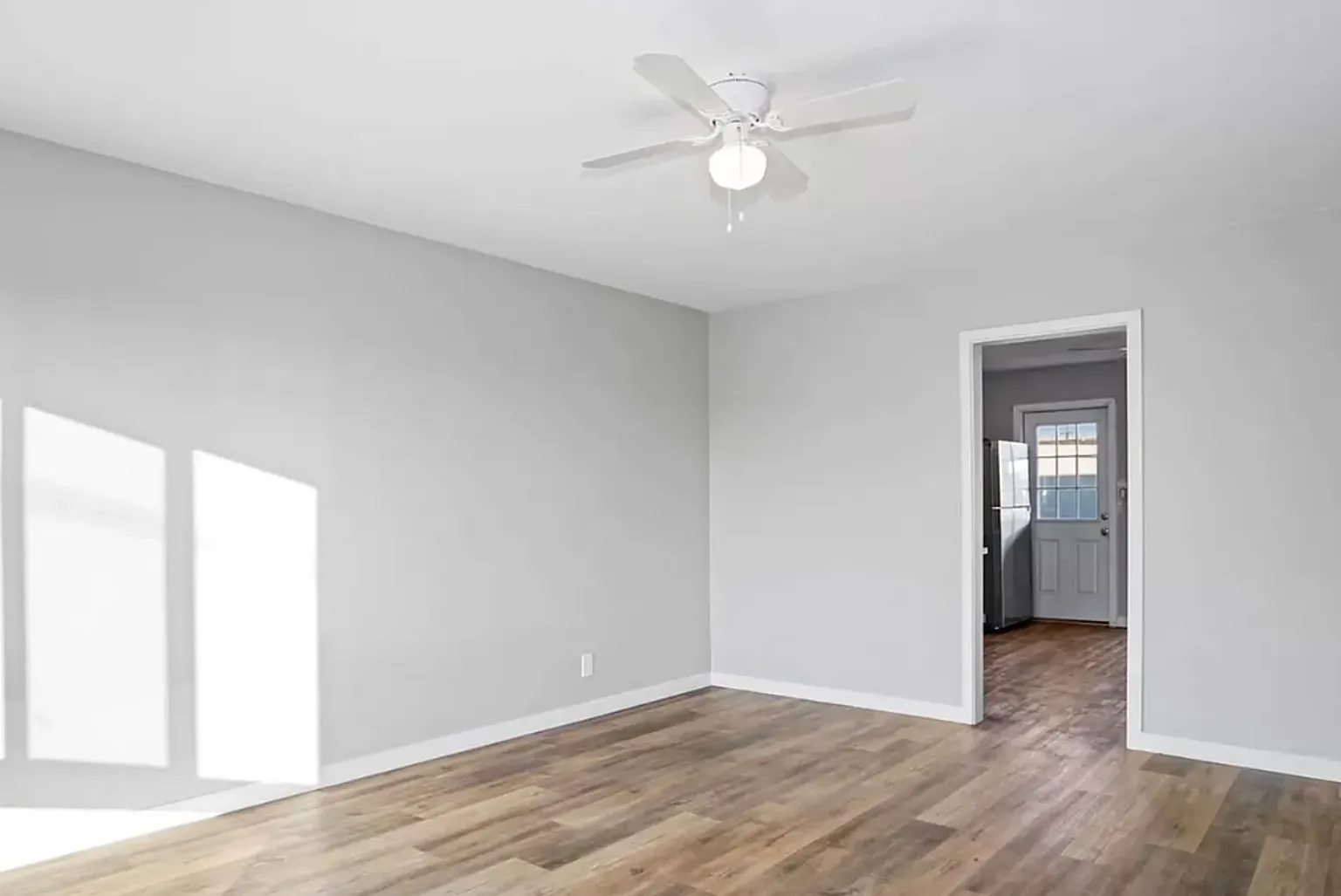 2 Bedroom Home in Clairemont / Bay Park — Photo 4