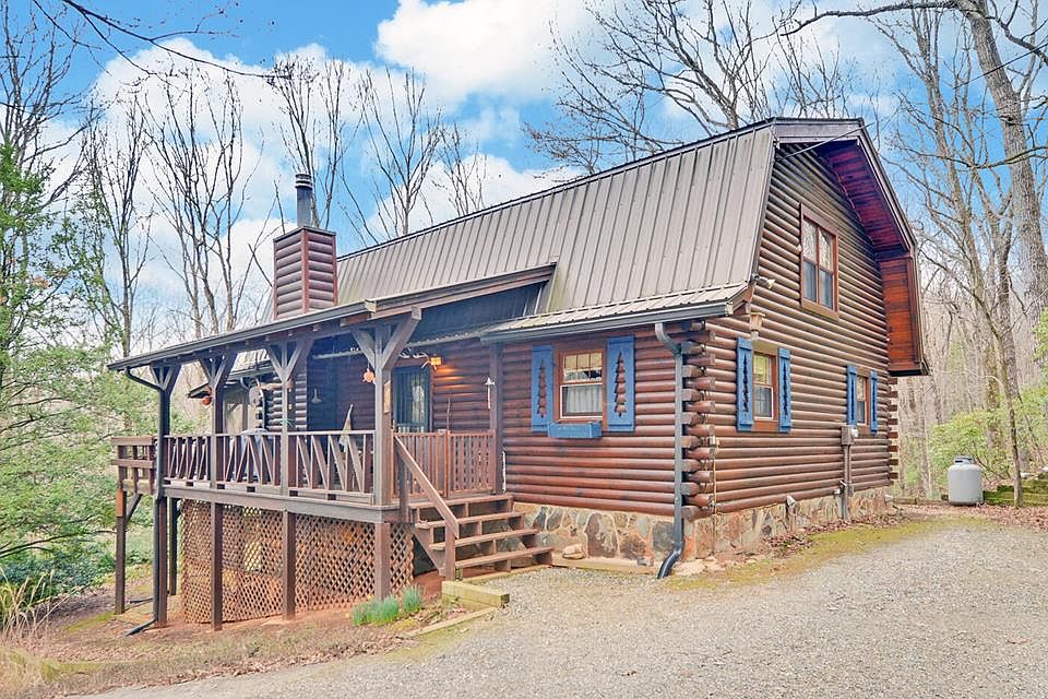 1st image of 466 Wolf Pen Dr