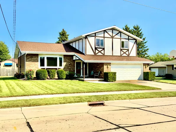 1335 South 23rd STREET, Manitowoc, WI 54220