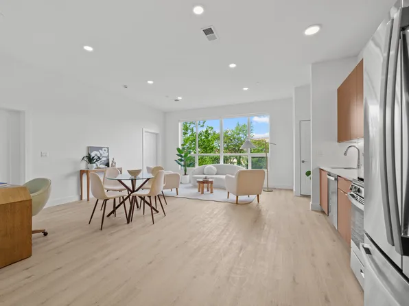 17 Avenue East image 14 of 57