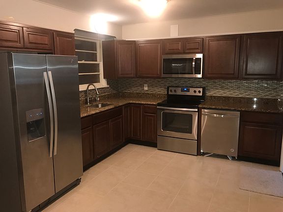 Main kitchen, new appliances