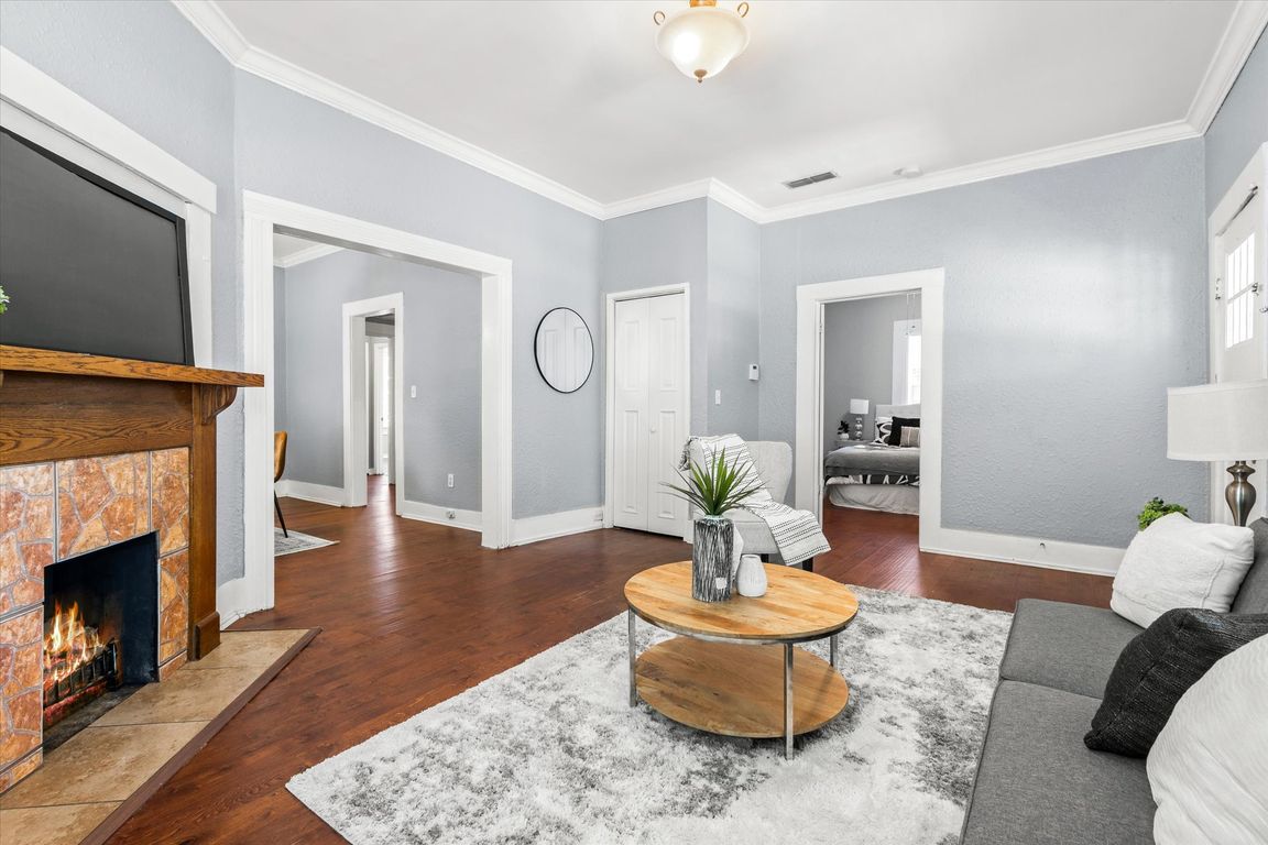 next background image