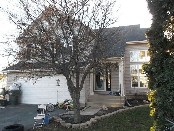 2nd image of 9 S Lakewood Ct