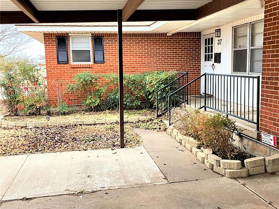 2nd image of 37 SW 49th St